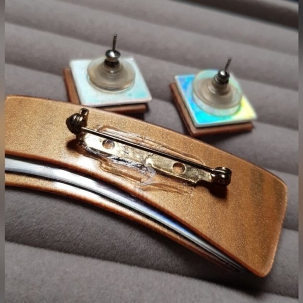 4/24$  Handmade Iridescent brooch and earrings set. Very colourful! - Picture 5 of 7